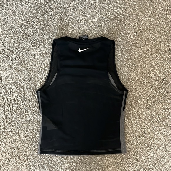 Nike Pro Tank - Picture 3 of 3